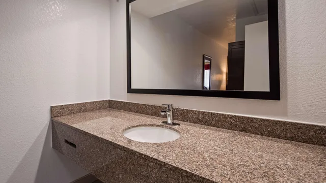 غرفة بسرير كينج، Best Western Santa Rosa Inn 10/10