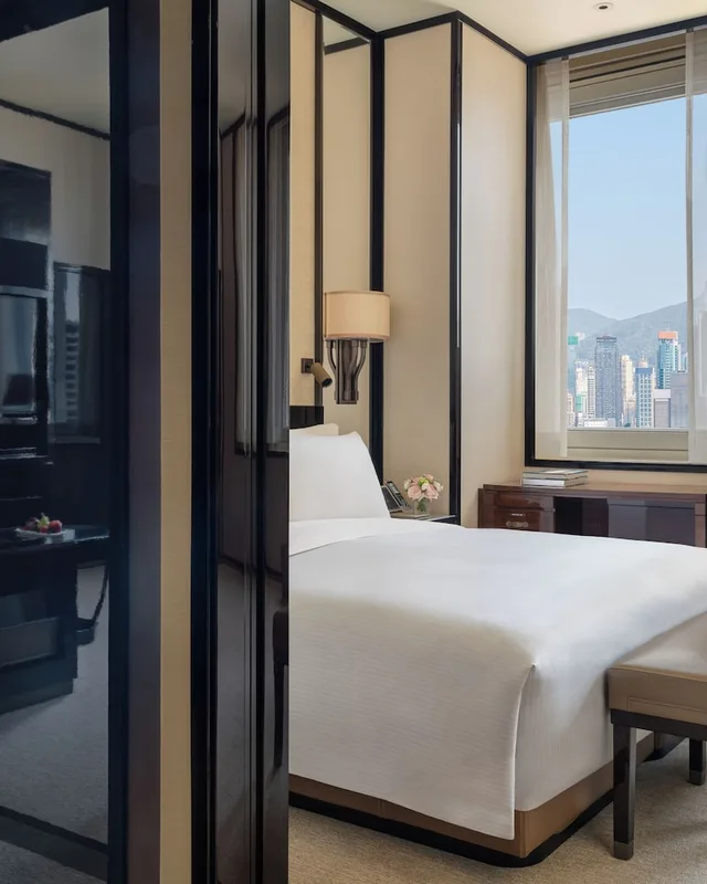 غرفة ديلوكس بسرير كينج بإطلالة على الفناء، The Peninsula Hong Kong 7/10