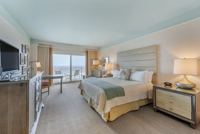غرفة بريميير بسرير كينج بإطلالة على المسبح والبحر، Omni Amelia Island Plantation Resort 8/10