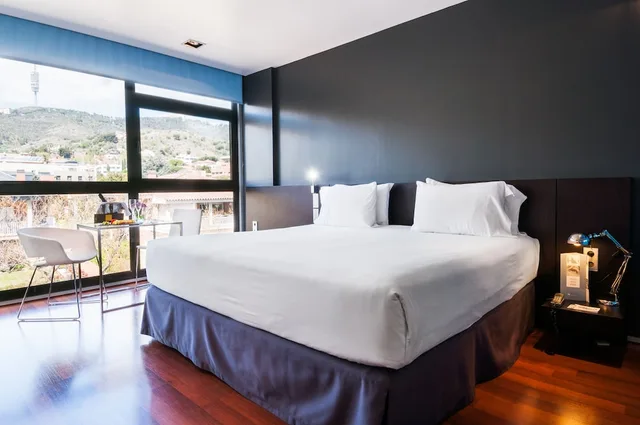 City, Single, Double Bed، Ikonik Angli 2/5