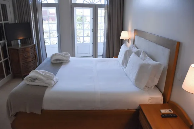 جناح بسرير مزدوج وسريرين منفصلين، Hotel Toural 6/9