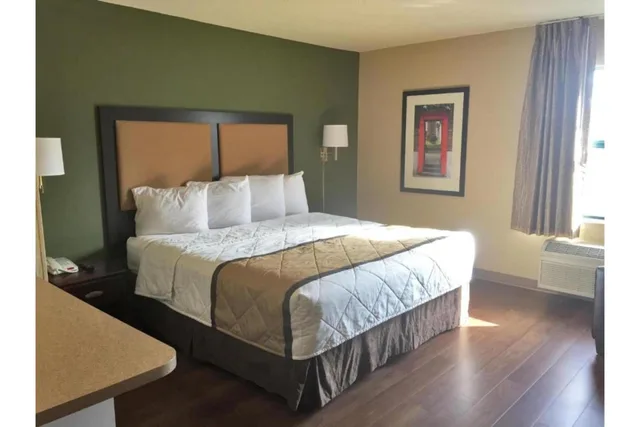 جناح بسرير كينج بمطبخ لذوي الإعاقة، Studio 6 Extended Stay Rochester Greece NY 5/10