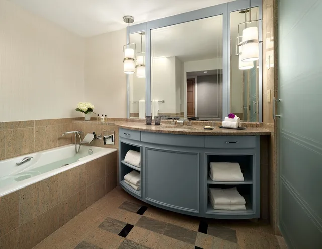 غرفة بريميير ديلوكس بسريرين مزدوجين، Mandarin Oriental Boston 3/3