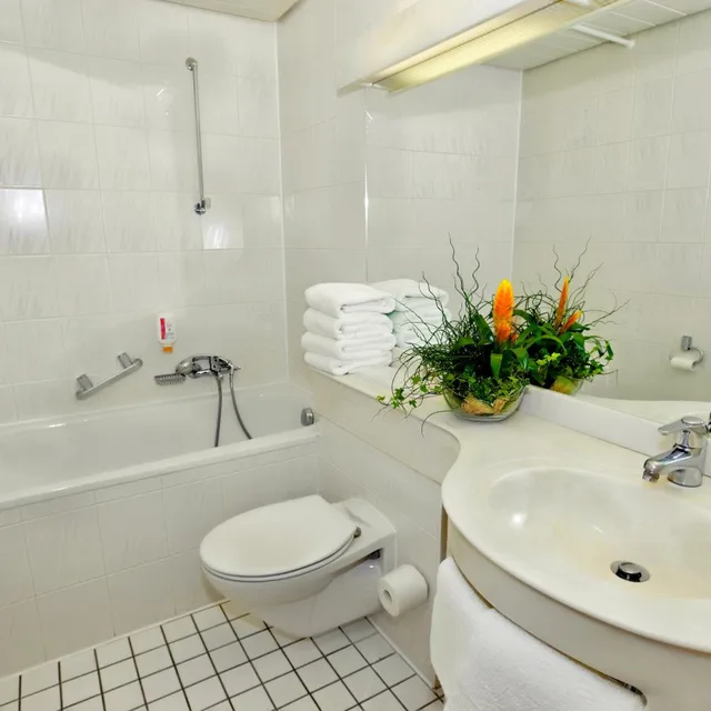 غرفة ثلاثية بحمام خاص، Hotel Kleefelder Hof 7/7