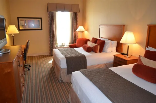 غرفة قياسية بسريرين كوين، The Inn at Cross Keys Station 3/3