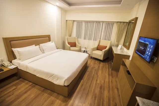 غرفة قياسية بسرير مزدوج وسرير فردي، Hotel Southern Star (ex Hotel Regaalis) 1/4