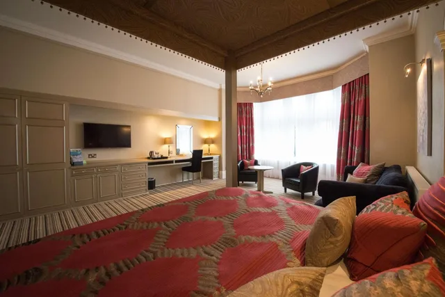 جناح جونيور، Burlington Hotel, Bw Premier Collection 1/1