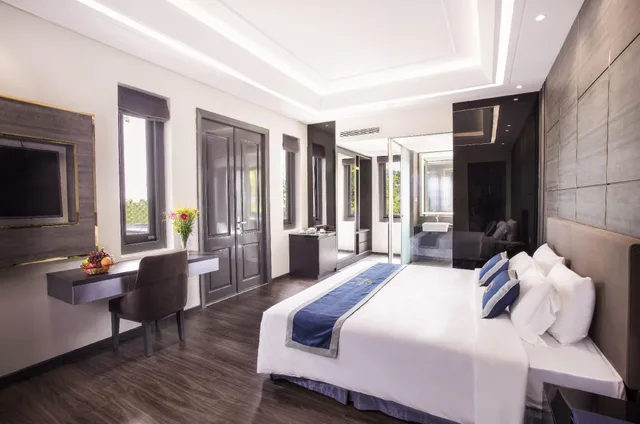 Premium, Double Bed, Beachfront Hotel 2/2