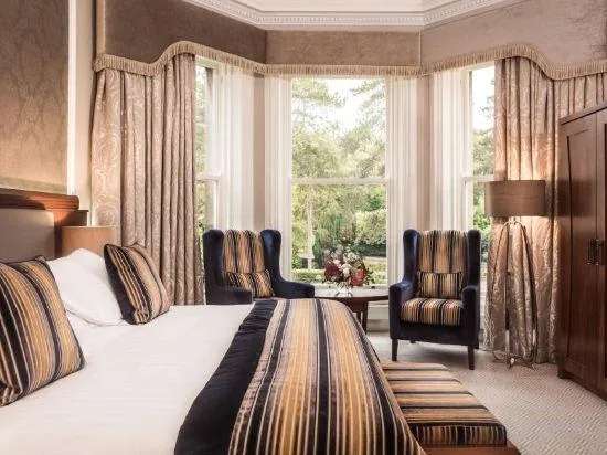 جناح جونيور، Culloden Estate and Spa 1/1