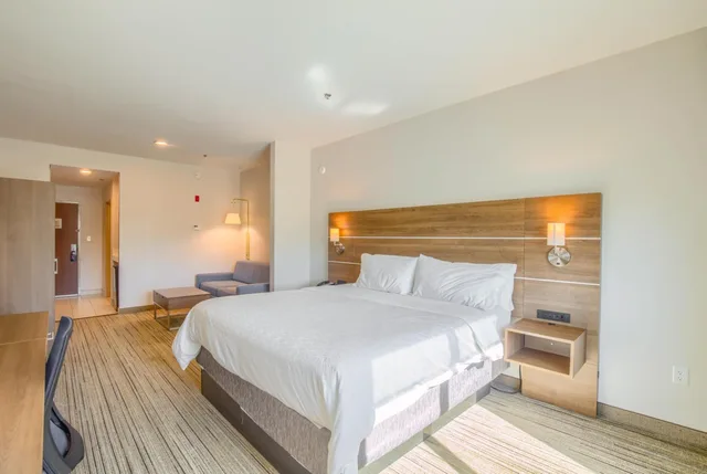 غرفة تنفيذية بسريرين كوين، Holiday Inn Express Hotel And Suites Gulf Shores 1/5