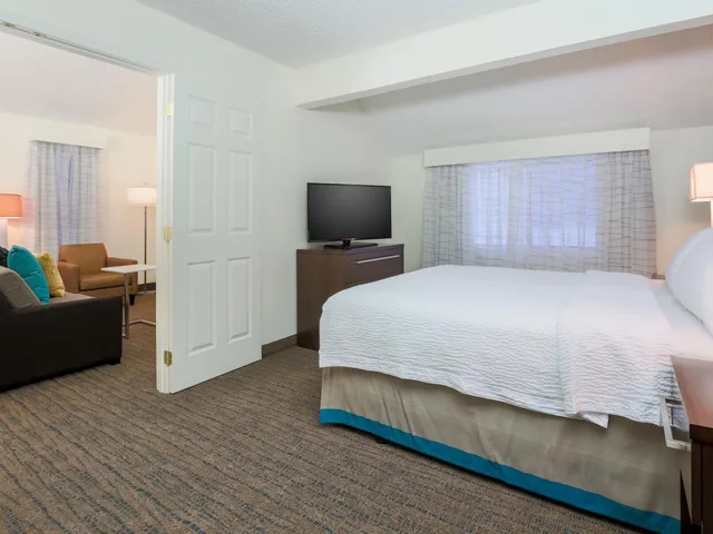 Penthouse Suite, 2 Queen Beds، Hawthorn Suites By Wyndham Tinton Falls 3/5