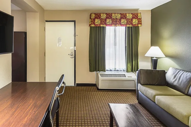 جناح كبير بسرير كينج، Quality Inn & Suites Greenville - Haywood Mall 6/10