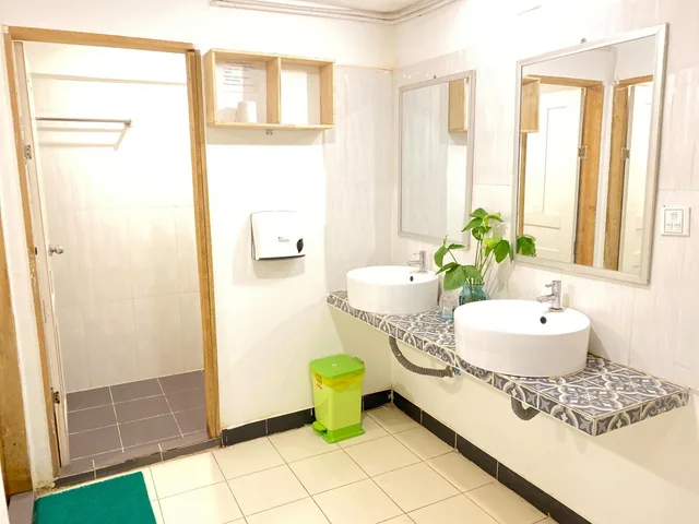 غرفة أساسية ثلاثية بحمام مشترك، Grand Elevation Hotel 6/6