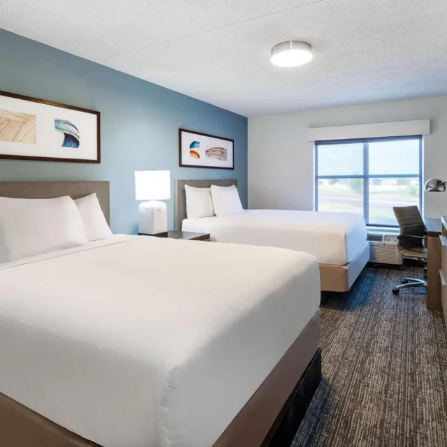 جناح بسريرين كوين بغرفة نوم واحدة مع أريكة لذوي الإعاقة، Hyatt House Colorado Springs Airport 2/5
