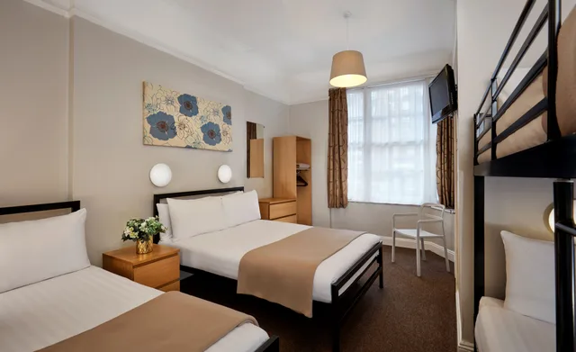 غرفة سوبيريور بخمسة أسرّة، Lords Hotel 1/1