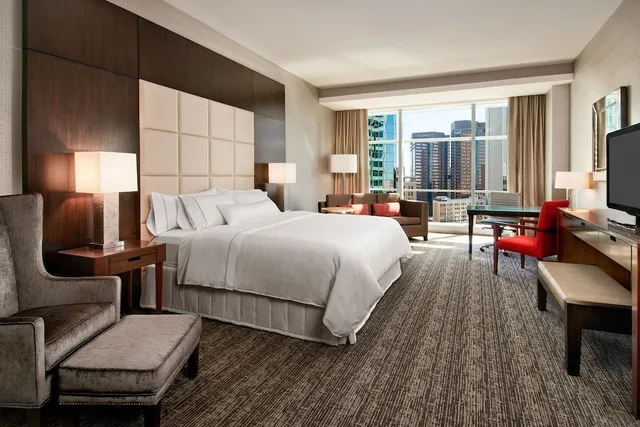 غرفة كلوب بسرير كينج بإطلالة على المدينة، Westin Phoenix Downtown 4/8