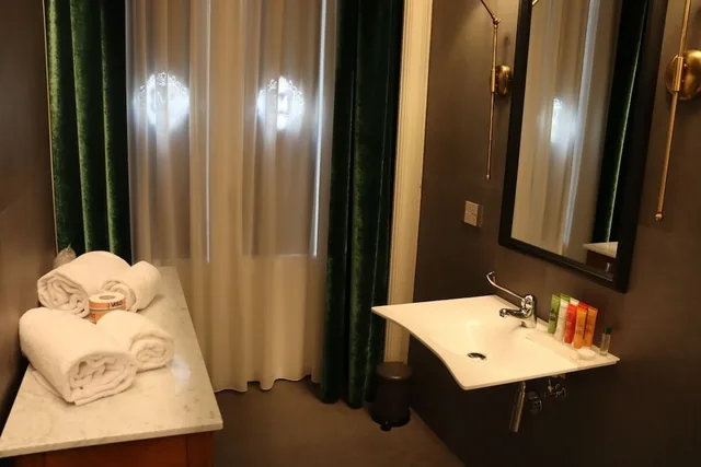 غرفة ديلوكس بسريرين منفصلين وسرير كوين بإطلالة، Matilde Boutique Hotel, WorldHotels Elite 9/9