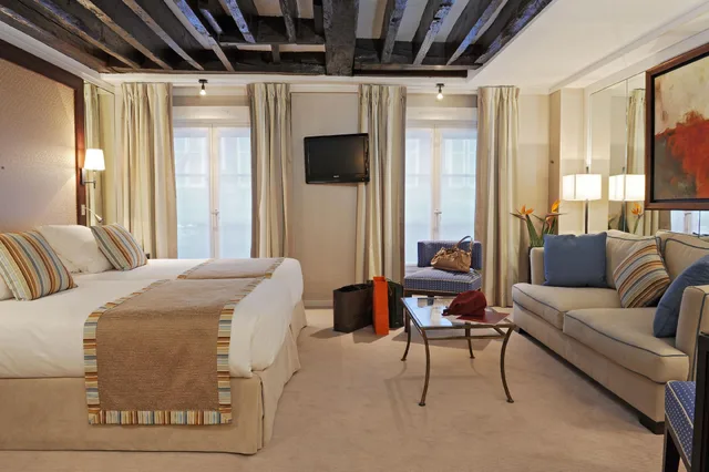 غرفة كلاسيكية بسرير مزدوج أو سريرين منفصلين بشرفة، Hotel Folkestone Opera 1/1