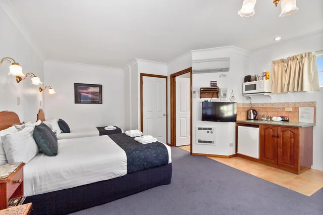 جناح عائلي، Swansea Cottages & Motel Suites 1/6