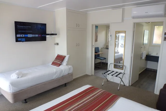 استوديو ديلوكس بسرير كوين وسرير فردي بمطبخ، Asure Adcroft Motel 5/10