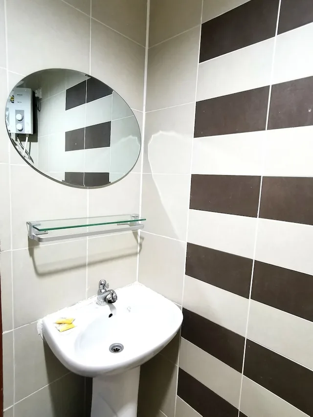 غرفة قياسية ثلاثية بثلاثة أسرّة، Sunderland Motel 4/4