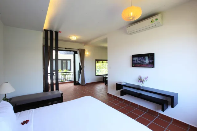 جناح عائلي، East West Villa 1/3