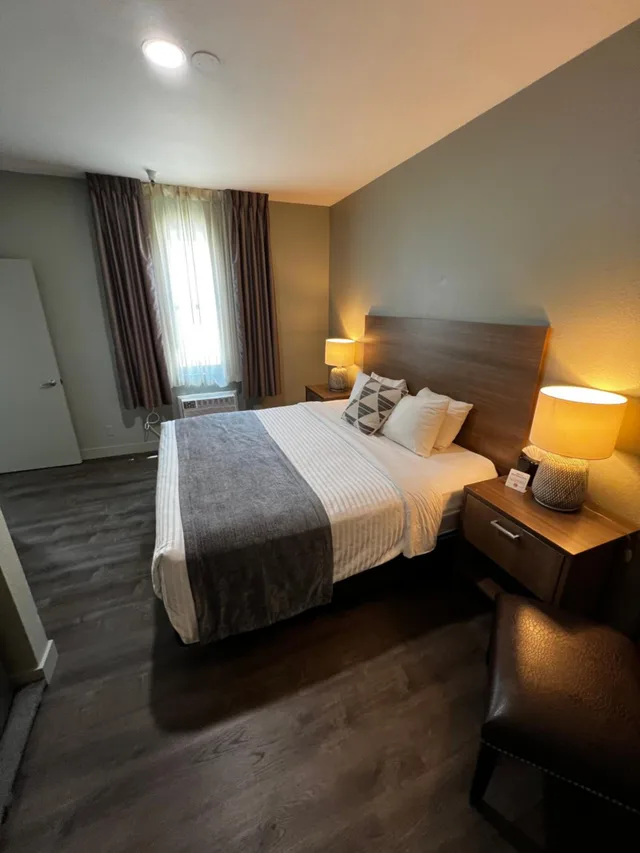 غرفة بسرير كينج يُسمح فيها بالحيوانات الأليفة، Urban Boutique Hotel 2/10