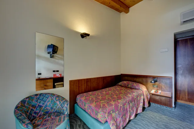 غرفة مفردة، Hotel Cristina 2/4