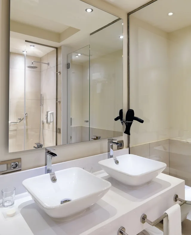 غرفة بريميوم بسرير مزدوج بإطلالة على البحر، Hotel XQ El Palacete 3/3
