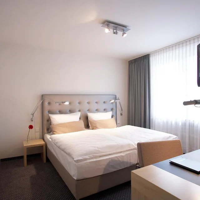 Comfort, Double Bed, Hotel Maximilians 1/3