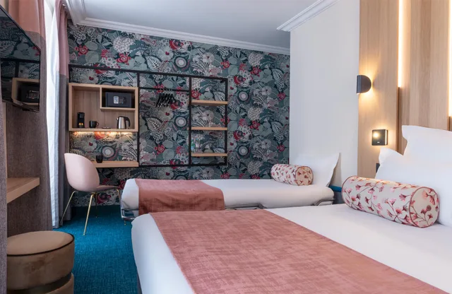 غرفة كومفورت ثلاثية بسرير مزدوج مع أريكة، Leonardo Boutique Hotel Paris Opera 2/3