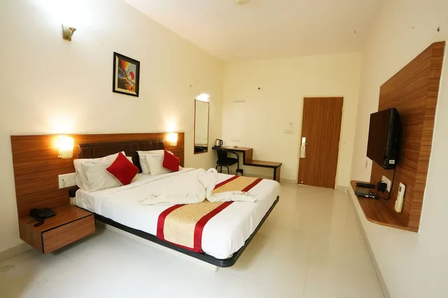 غرفة تنفيذية بسرير كوين، HOTEL GRAND BEE 4/10