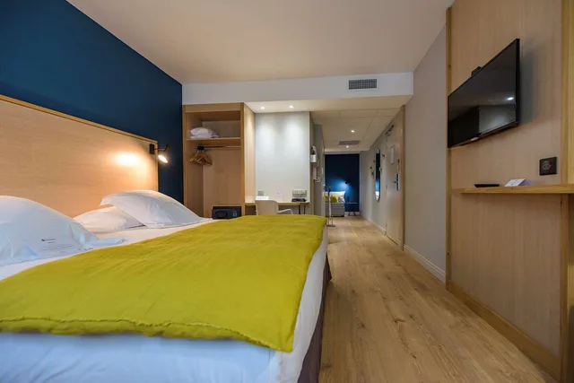 Family, Suite, King Bed, Best Western Montecristo 1/11