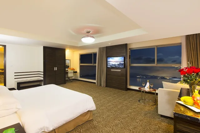 Executive, Suite, Double Bed, Ocean View, Havana Nha Trang Hotel 3/5