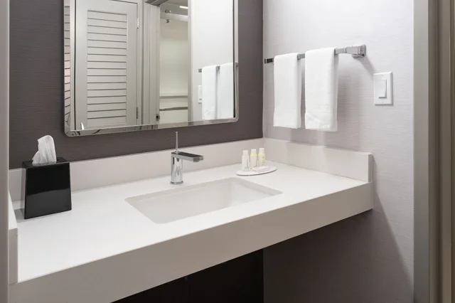 Room, 2 Double Beds, Accessible, Courtyard by Marriott West Palm Beach 3/6