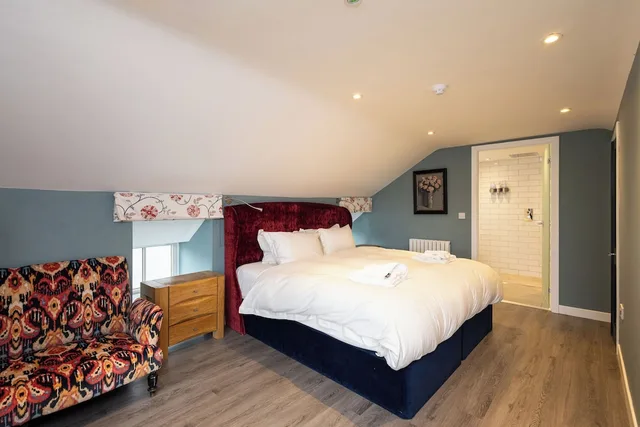 Family, Apartment, King Bed, Sofa, Altskeith Country House on Loch Ard 2/2