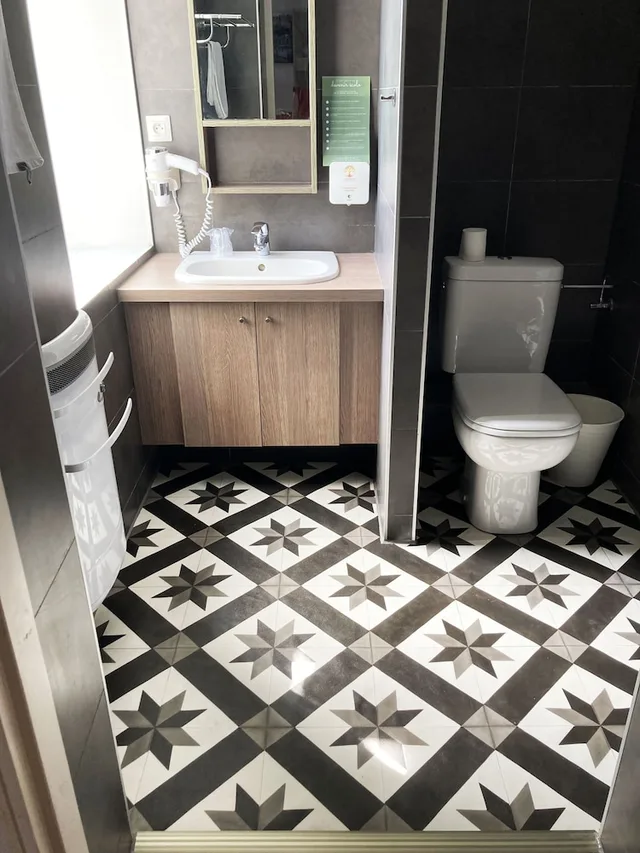 غرفة قياسية بسرير مزدوج، Adonis Hotel Strasbourg 3/3