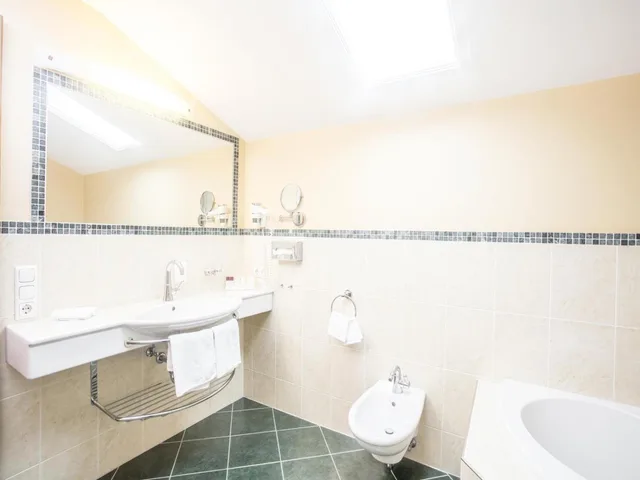 جناح جونيور مع أريكة، HOTEL TIEFENBRUNNER 7/8