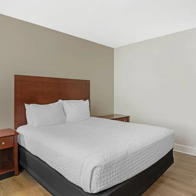 جناح بسرير كوين لذوي الإعاقة، Best Western Plus Brunswick Bath 2/8