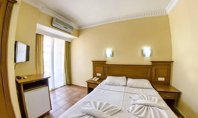 غرفة قياسية ثلاثية بثلاثة أسرّة، Miray Hotel 1/4