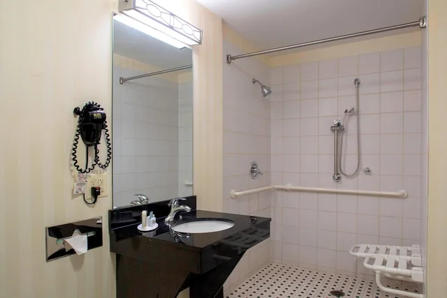 غرفة بسريرين كوين لذوي الإعاقة، Fairfield Inn Suites By Marriott Gadsden 6/10