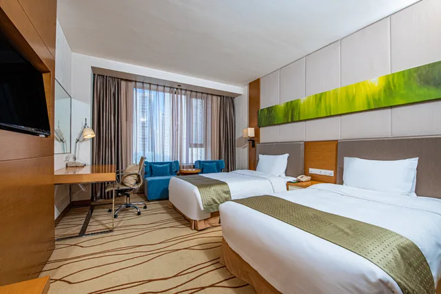 غرفة قياسية بسريرين منفصلين، HOLIDAY INN PANJIN AQUA CITY 1/2