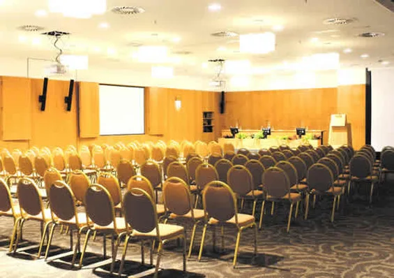 Porto Palacio Hotel By The Editory, Lordelo do Ouro 72/79