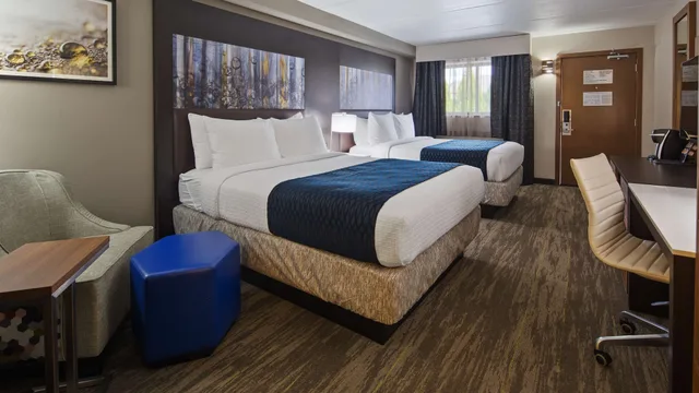 Standard, 2 Queen Beds, Best Western Atlanta-Marietta Ballpark Hotel 2/6
