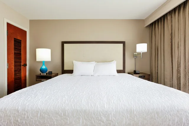 جناح بسرير كينج بغرفة نوم واحدة، Hampton Inn Georgetown Marina 1/5