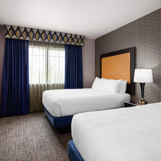 جناح بسريرين كوين مع أريكة، Best Western Plus Grant Creek Inn 1/6
