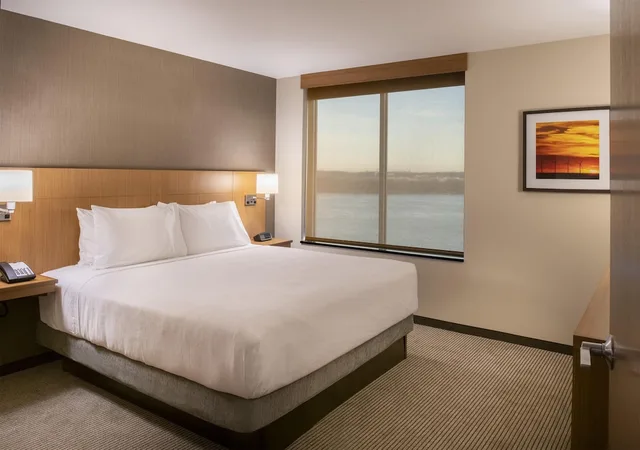 غرفة بسرير كينج، Hyatt Place East Moline/Quad Cities 1/5