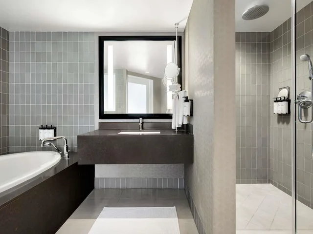 غرفة فاخرة بسرير كينج بشرفة، Hotel Sofitel Los Angeles at Beverly Hills 5/9