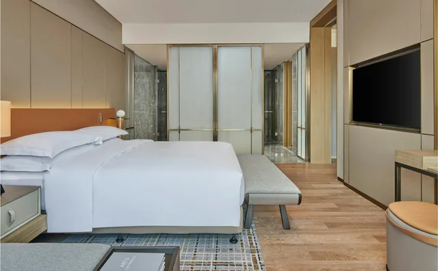 Ambassador, Suite, King Bed، DoubleTree by Hilton Jiangxi Fuzhou 2/5