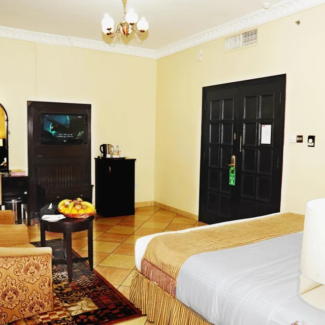 Junior Suite, Al Jazeera Royal Hotel 6/10